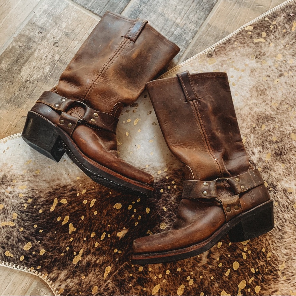 Women’s dark brown harness Frye cowboy boots